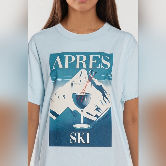 Wildfox Après Cocktail Ryan Tee - Baby Blue - Various Sizes - NWT - Picture 3 of 5